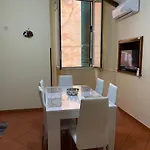 In Love: Vicoletto Dei Presepi Naples