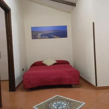 In Love: Vicoletto Dei Presepi Apartment Naples
