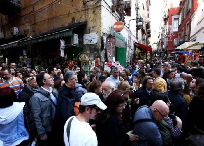 In Love: Vicoletto Dei Presepi Napoli