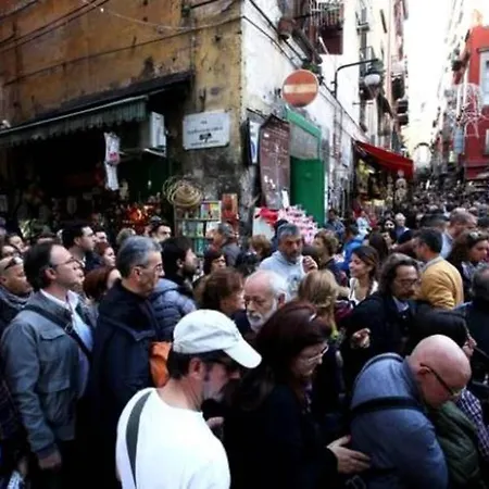 In Love: Vicoletto Dei Presepi Naples