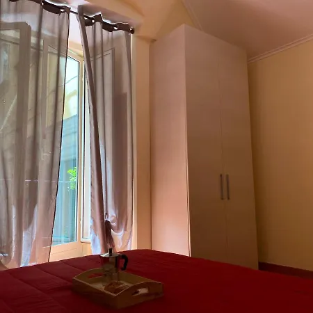 In Love: Vicoletto Dei Presepi